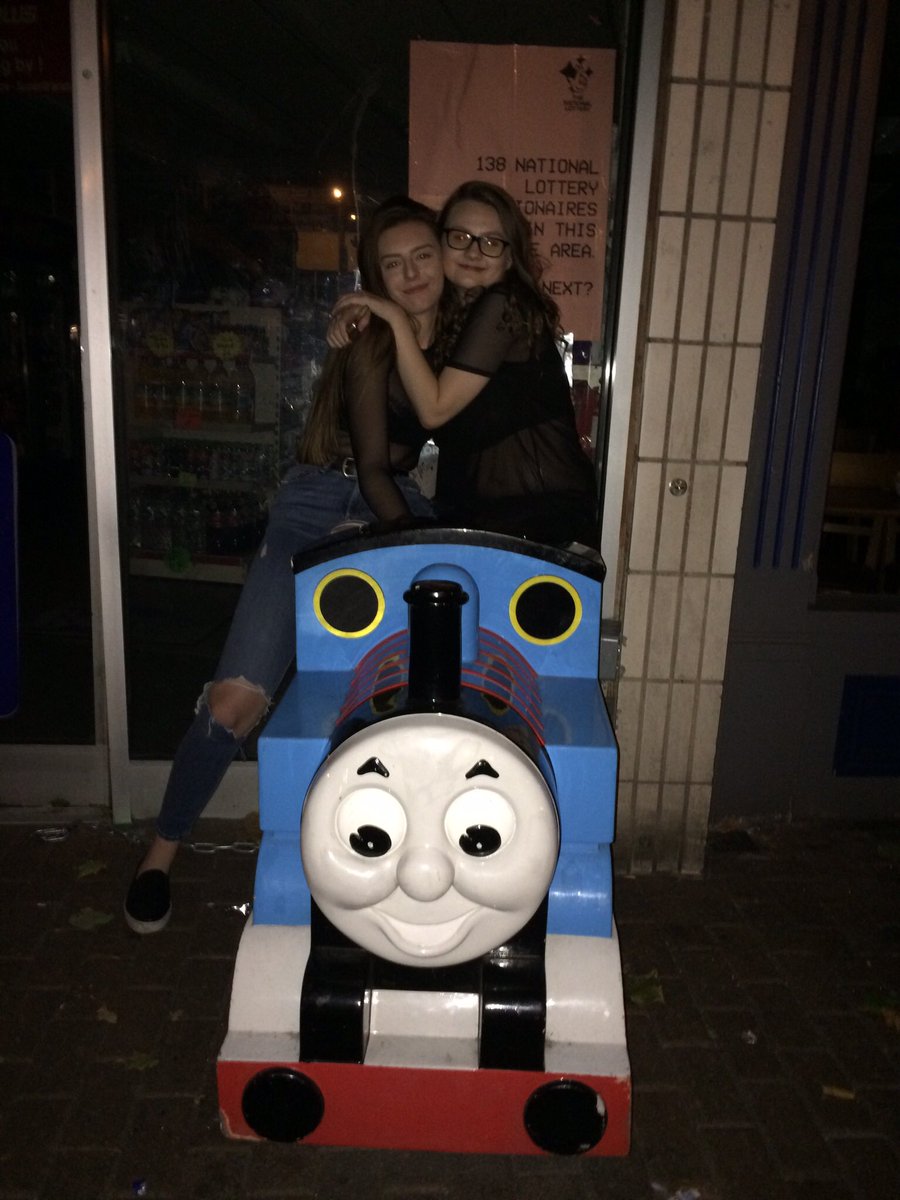 AmyHudson__'s tweet photo. Happy Birthday babycakes💗🎉 @jayneemily_ https://t.co/sTBbkCmuAA