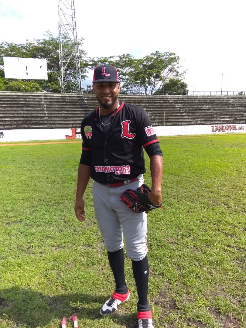 Lanceros_BBC's tweet photo. El GrandeLiga Osmer Morales @OsmerMorales73 ficha de @CardenalesDice se llevó la victoria el domingo por nuestros Lanceros. En 6 entradas permitío 5 hits, abanicando a 8 contrarios. Fue su debut en la Liga Bolivariana de Beisbol @lnbbprensa #VamosLanceros https://t.co/fKfDBVR8ix