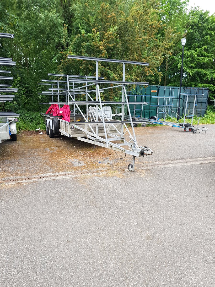 vinezy's tweet image. Got the boat but left the riggers? I  have collected a set of Wintech octuple riggers in covers, also a set of Swift quad riggers. They have been left in the Dorney BC trailer in the car park. Pls RT @nsr_uk