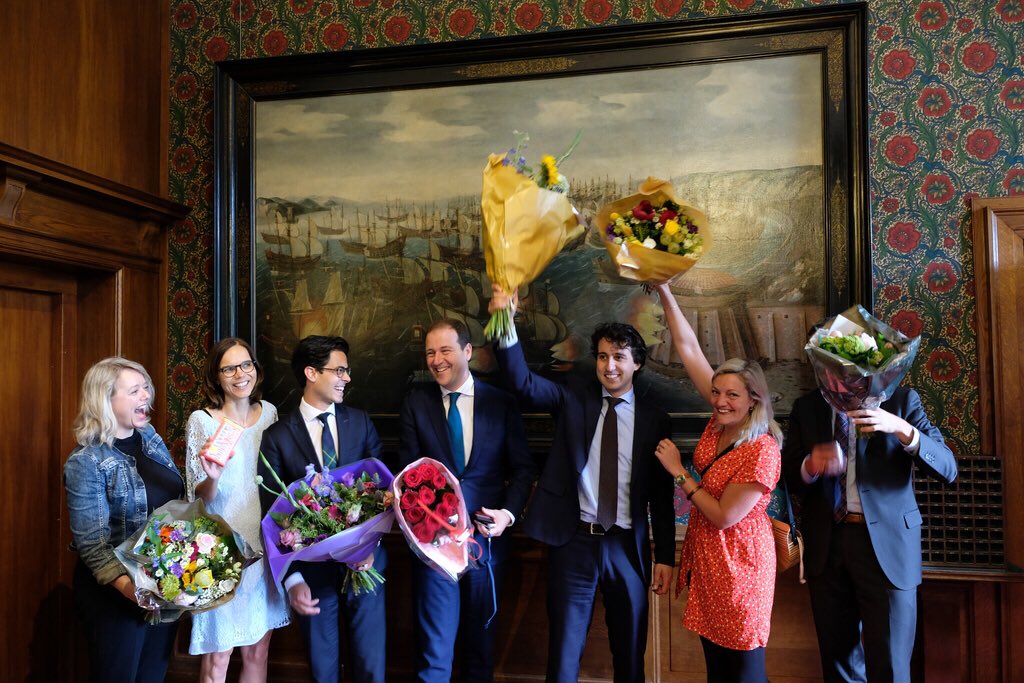 jesseklaver's tweet photo. Een historisch moment voor klimaatpolitiek: vandaag is de klimaatwet aangenomen. 💚

Deze wet heeft een grote impact op onze toekomst en het tegengaan van de klimaatcrisis. 🌍

Voor mij is dit een heel mooi moment. Mijn belangrijkste resultaat in negen jaar Kamerlidmaatschap. https://t.co/N0EhGR1NtX