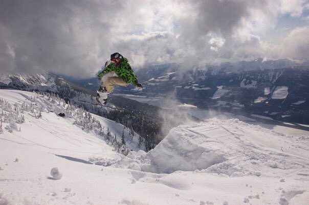 NOMADasaurus's tweet image. Super stoked to be heading to #NewZealand for their snow season in July with @KathmanduGear and @hakatours. 

Are you a snowboarder or a skier? 

Or do you want up learn? Let us know 

#snowboarding #skiing #travel #snowseason #AdventureTime