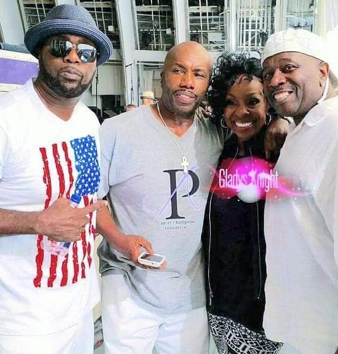 Happy Full Force Birthday to Gladys Knight..We love you !!!!   