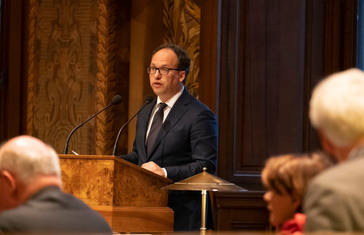 Eerste Kamer stemt in met wetsvoorstel Wet arbeidsmarkt in balans. #WAB PVV, PvdA, GL, SP, 50PLUS en PvdD stemden tegen <a href="/wkoolmees/">Wouter Koolmees</a> <a href="/MinisterieSZW/">Ministerie van Sociale Zaken & Werkgelegenheid</a> bit.ly/2Qxhvb0