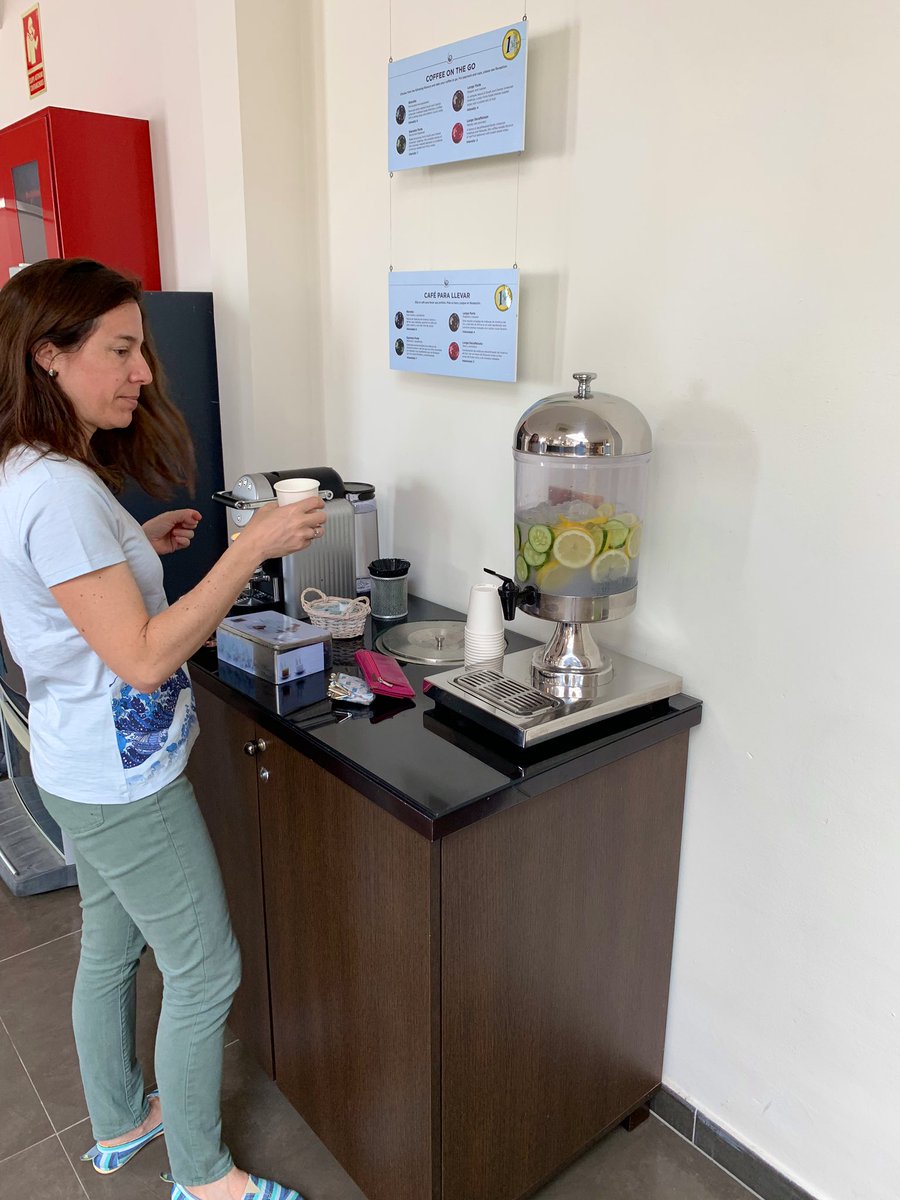 AdanRTCC's tweet photo. Nothing better for the heat... drink water in #RoyalTenerifeCountryClub #DiamondResorts #StayVacationed https://t.co/EYe5UzimP1