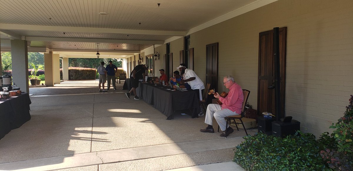 We're ready for some golf! AM group tees of at 830! #BullBramlettGolf