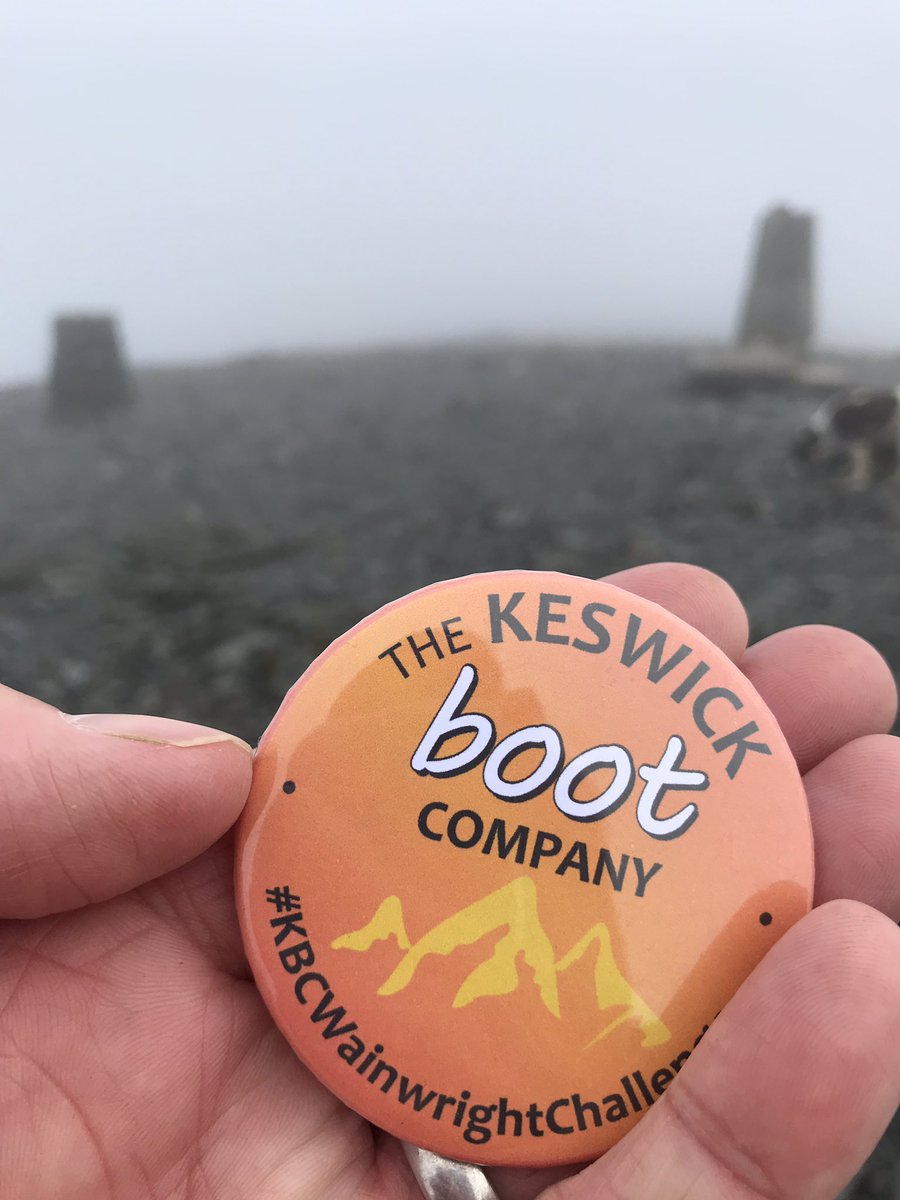 TheLakesMike's tweet photo. The dancing clouds finally cleared... as I got back to the car ~1030hrs.
.
#UllockPike #Carlside and #Skiddaw for breakfast, a beautiful ridge.
.
#kbcwainwrightchallenge #getoutside #beatyesterday #cumbria #lakedistrict #run #ukrunchat #trailrunning #fellrunning #WainwrightWalks https://t.co/3MTWbJMAAN