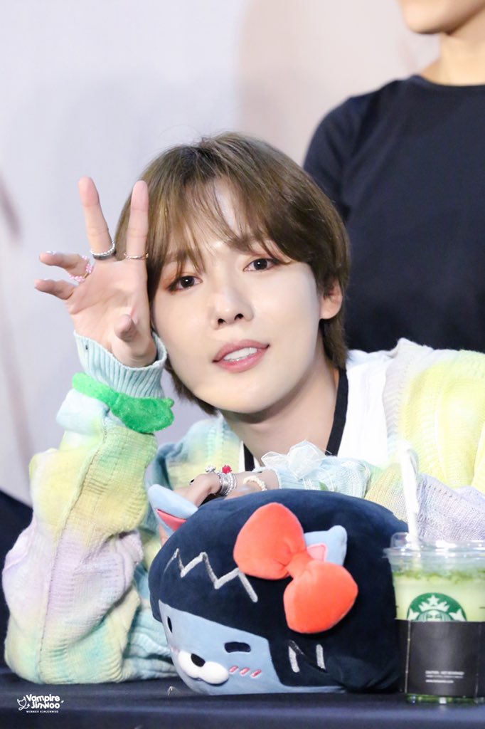 VampireJinwoo's tweet photo. 190526 신촌팬싸   @official_jinu_  HQ4P

이미 절정에 달한 절세미남이다ㅠㅠㅠㅠㅠ

#김진우 #위너 #WINNER #진우 #JINU #KIMJINWOO #JINWOO https://t.co/kk9mbgC9M0