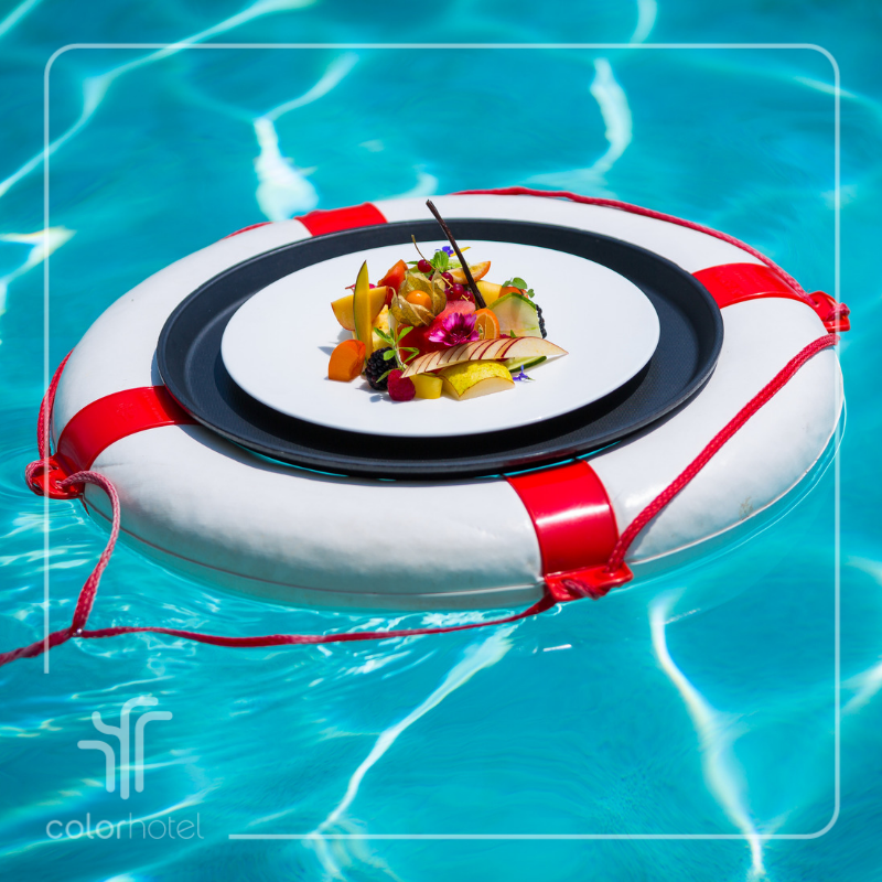 Color_Hotel's tweet photo. #SunBayBar
Voglia d'estate? Piscine, sole, snack e drink colorati... cos'altro ti serve?
#ColorHotelBardolino #BeYourColorBeYourStyle
#LagoDiGarda #GardaLake #Gardasee #Bardolino 
https://t.co/DMRDGr3AG1 https://t.co/xb0CbgqJrI