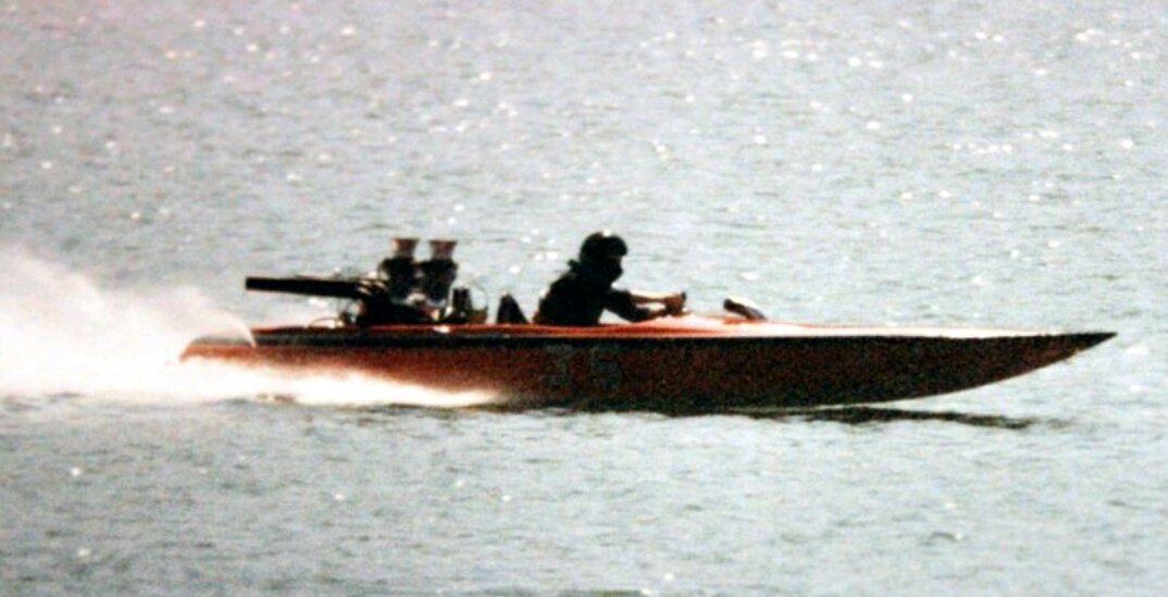 67gta390's tweet photo. Summer time. I remember as a kid in the early 70's, playing in Lake Allatoona, seeing one of these rockets hauling a$$ across the lake.
Back then they ran dry headers and sounded like a race car with open pipes. #summerfun #dragboat #openheaders https://t.co/urJAeZgD1Z