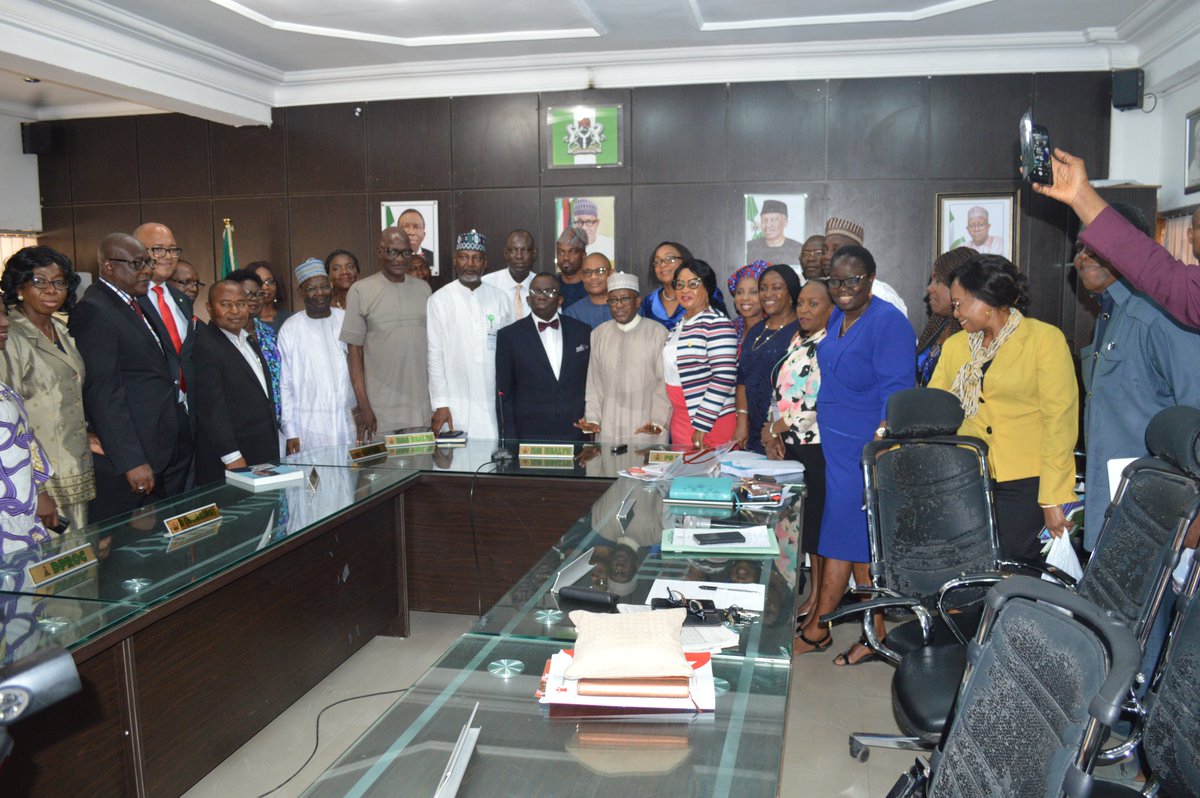 The Top Management Committee Meeting, TMC, of the Federal Ministry of Health,@Fmohnigeria, held a valedictory session for me today. It was an opportunity to thank all the directors and staff of the Ministry for their contributions to the successes recorded in the last four years