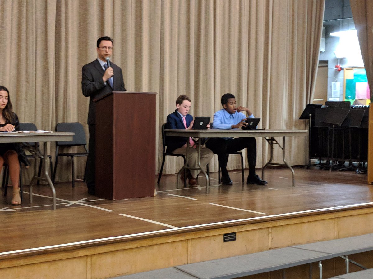 Congrats to our #mineolams Speech and Debate Team for earning the bronze medal in the inaugural LI Middle School Speech and Debate Tournament! #mineolaproud