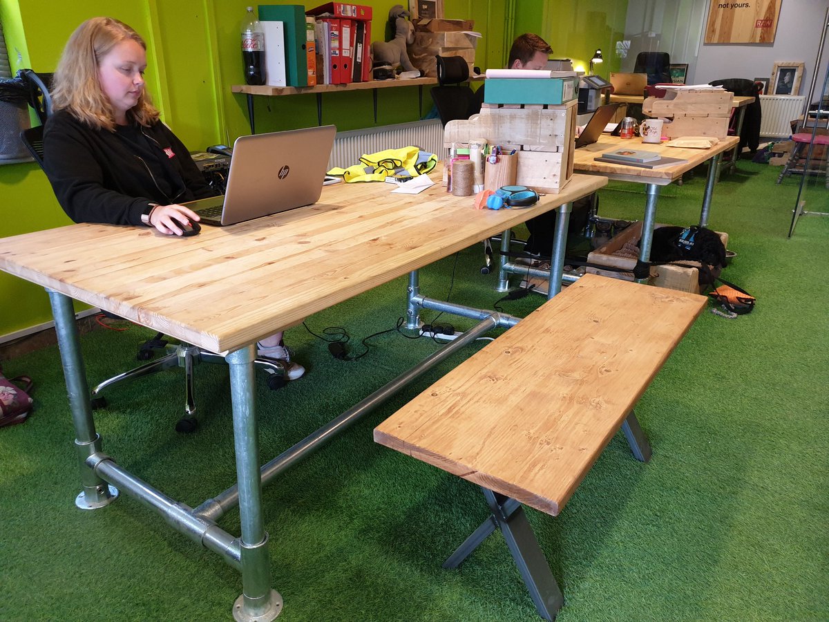 RAW_Workshop's tweet photo. Latest addition to our #reclaimed #office range. These small RAW benches are going down a storm with #Coworking spaces and #corporates. 100% locally reclaimed wood, #handmade in #Oxford and packed with #SocialImpact. #SocVal #socent https://t.co/v94hCx2tbj