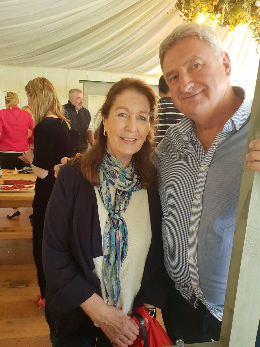 BalinwillinFarm's tweet photo. A wonderful time was had by all at this year’s #ETFoodAwards in the very stunning @VPLodge 
Great to meet @darinaallen &amp; @GCsIreland who have done so much amazing work for Irish food and hospitality. https://t.co/GFlXsknKY6