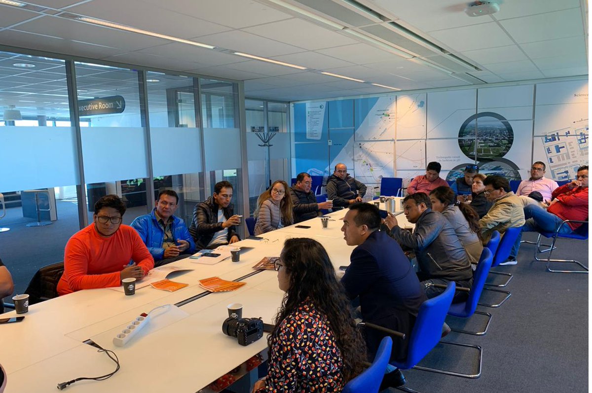 MOVE Mobility (@movemobility) on Twitter photo We expand our network in Latin America!
Last week, at the office of <a href="/Cycling_Embassy/">Dutch Cycling Embassy</a> in Delft, Ruxandra gave a presentation for a high-level delegation from Peru, consisting of representatives of several municipalities in Lima Province: Santa Rosa, Comas, Ancón and Puente Piedra. We expand our network in Latin America!
Last week, at the office of <a href="/Cycling_Embassy/">Dutch Cycling Embassy</a> in Delft, Ruxandra gave a presentation for a high-level delegation from Peru, consisting of representatives of several municipalities in Lima Province: Santa Rosa, Comas, Ancón and Puente Piedra.