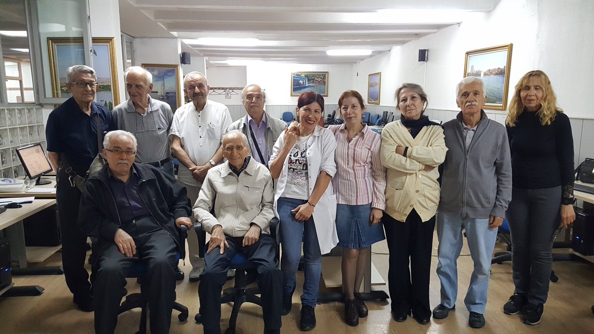 sevginazo's tweet photo. @mansuryavas06  @ankarabbld @OnsoySEMA @guldenercoskun @gunayaritman @ayozturk001  @ibrahimkayanuri @aritmantuncay @guldenercoskun @ahmetalan01 @bayraktartaner1 @ahmetunal001 @orhankaragm @selahattingulna Biz çok çalışkanız çok...Seviyorum sizi💕💕💕🌸🌼🌹🍀💖💗💞💞💓 https://t.co/TMMgyr9FZ6