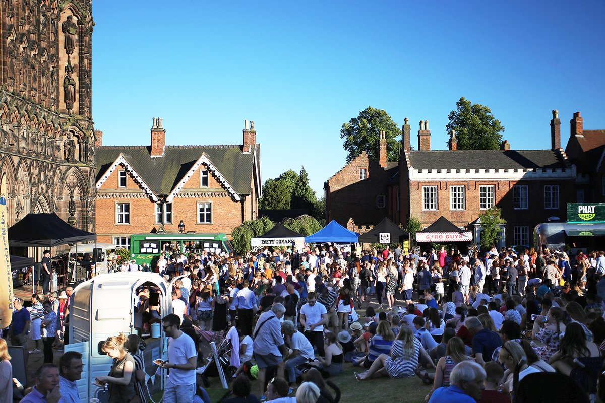 Ah remember this in 2018 <a href="/LichfieldLive/">Lichfield Live®</a>....Good old Lichfield Grub Club in full flow!

Will folk miss it if it's not there? Will the £21 street trading licence fees cause it too close? Will we every get a solution to the problem? <a href="/Lichfield_DC/">Lichfield District Council</a> <a href="/LichfieldBID/">Lichfield BID</a>