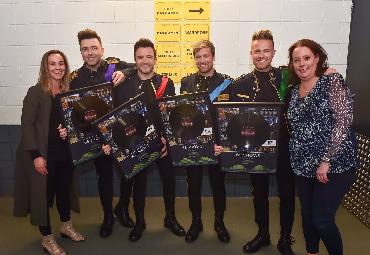 TheO2Belfast's tweet photo. 65 NIGHTS!! 🙌

An amazing accomplishment from @westlifemusic to have played with us for an astonishing 65 nights. They have been amazing, the crowds have been amazing  - it's been a pleasure!  

Their cake came from the lovely Copperhead Cakes - it looks incredible! https://t.co/78RIgQlpd4