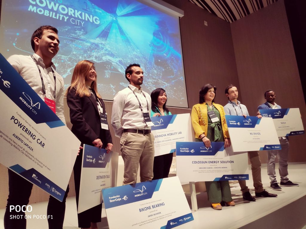 La_Terminal_'s tweet photo. Estos emprendedores van a dar mucho que hablar! Puedes seguirlos desde ya para conocer como desarrollan sus proyectos gracias a las becas de @IbercajaSocial @COLOSSUNcom @BiKONEbearings @Milenvios_spain @Poweringcar #Taxila #ZarainnovaMobilityLab #DestinationTrails
#InnovationDay https://t.co/yygKPtay0j