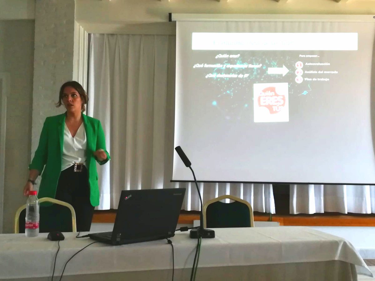 ArranqueRoteno's tweet photo. Hoy disfrutamos de un #Taller de #empleabilidad impartido por Carmen Díaz de @adecco_es en el Hotel Playa de la Luz de #Rota.

¡Gracias por todos los #tips! 📝💼🎯🚀

#empleo #Adecco #EmpleoMujer #formación #Lanzaderas #currículum https://t.co/CRA3xhJufU