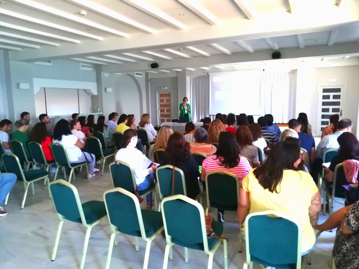 ArranqueRoteno's tweet photo. Hoy disfrutamos de un #Taller de #empleabilidad impartido por Carmen Díaz de @adecco_es en el Hotel Playa de la Luz de #Rota.

¡Gracias por todos los #tips! 📝💼🎯🚀

#empleo #Adecco #EmpleoMujer #formación #Lanzaderas #currículum https://t.co/CRA3xhJufU