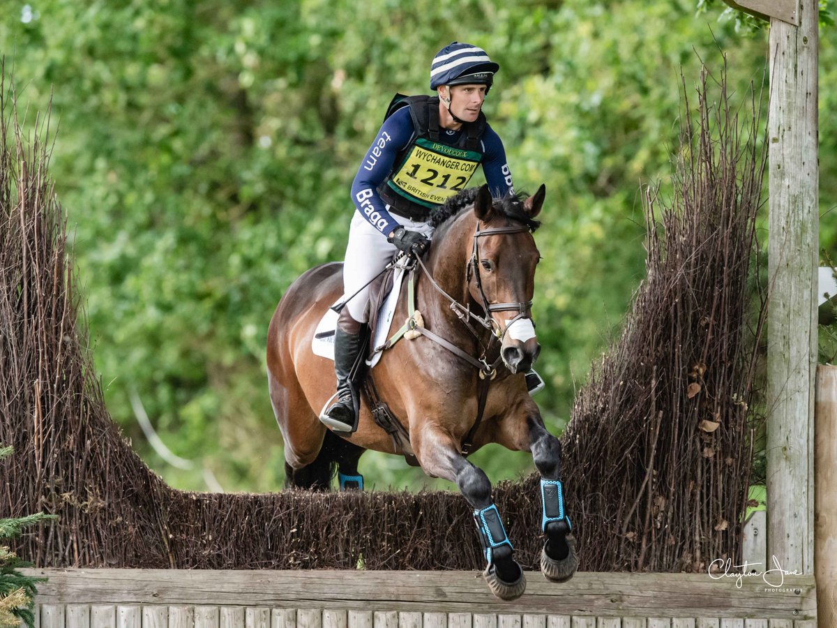 CJphotos1's tweet photo. An afternoon at @Pontispool @britisheventing @britisheventin1 @TeamBragg @HorseHour @WychangerBarton Some great riding @CraigStoneUK @visit_taunton @SJMiltonMurrell @SloopJohnB7 @horseandhound @bhorsetrials 🐎🏇📷🏇🐎 https://t.co/0rJbKvCkiC