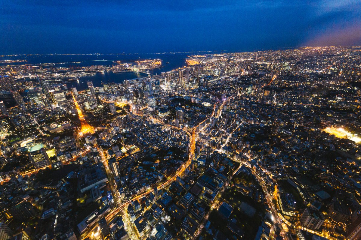 すしぱく ぱくたそフリー素材に 横浜 東京の空撮夜景を追加しました ヘリコプターの中から手持ちで撮影しています Sigma の14mm ｆ1 8 ほんとすごい A っ T Co H8vzn9mgpx