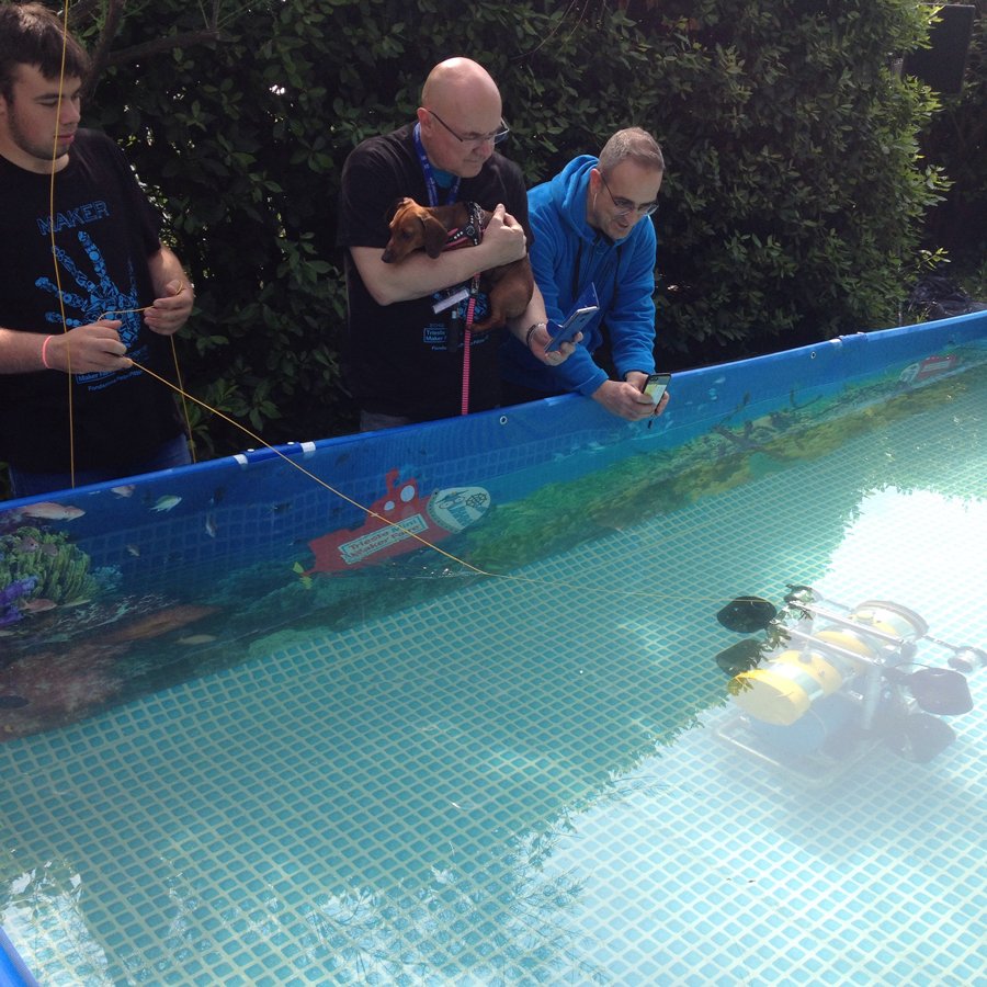 beobachtung3d's tweet photo. Thanks #TSMMF that you had us. Was pleasure to meet friendly teams of MinionROV and Teleswim!
#make #makerfaire #maker #amethystAUV #AUV #ROV #Trieste https://t.co/E4Idv5VjX6