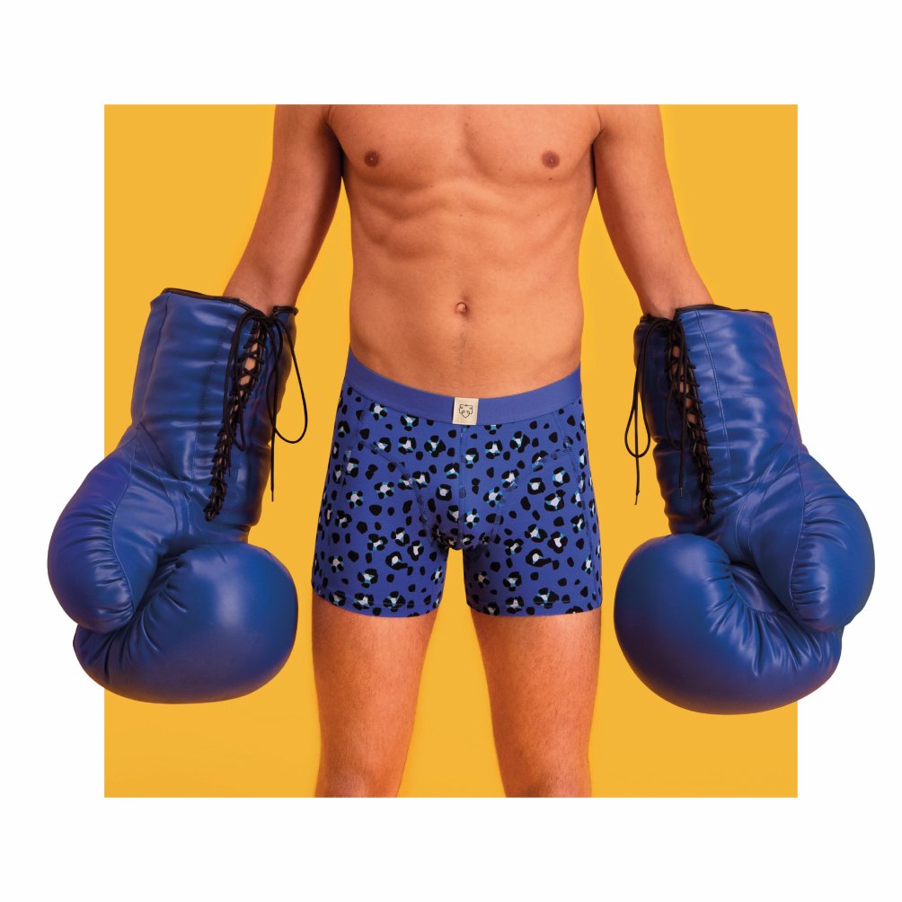 And in the blue corner… The unbeatable blue boxing boxer.

Shop link: bit.ly/2TUZmsF

#Boxing #Blue #AdamUnderwear #Adam #Underwear #Amsterdam #Ecofriendly #Organic #Prints #Fashion #Boxers #T-shirtShirts #Swimwear #Linkinbio
