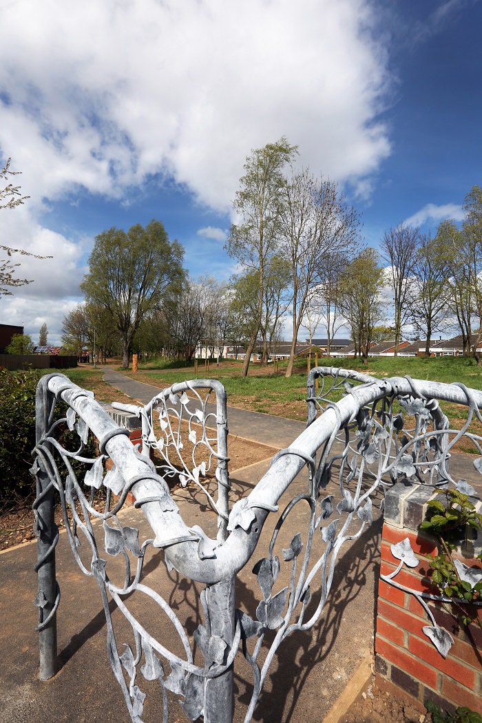 Thirteen_Group's tweet image. Come to the Dodford Community Centre, this Thursday 10am to 3pm to find services you can use and changes to environmental services. You can also meet Thirteen staff, plant sunflowers, litter pick, get a goody bag and healthy snacks for the kids.