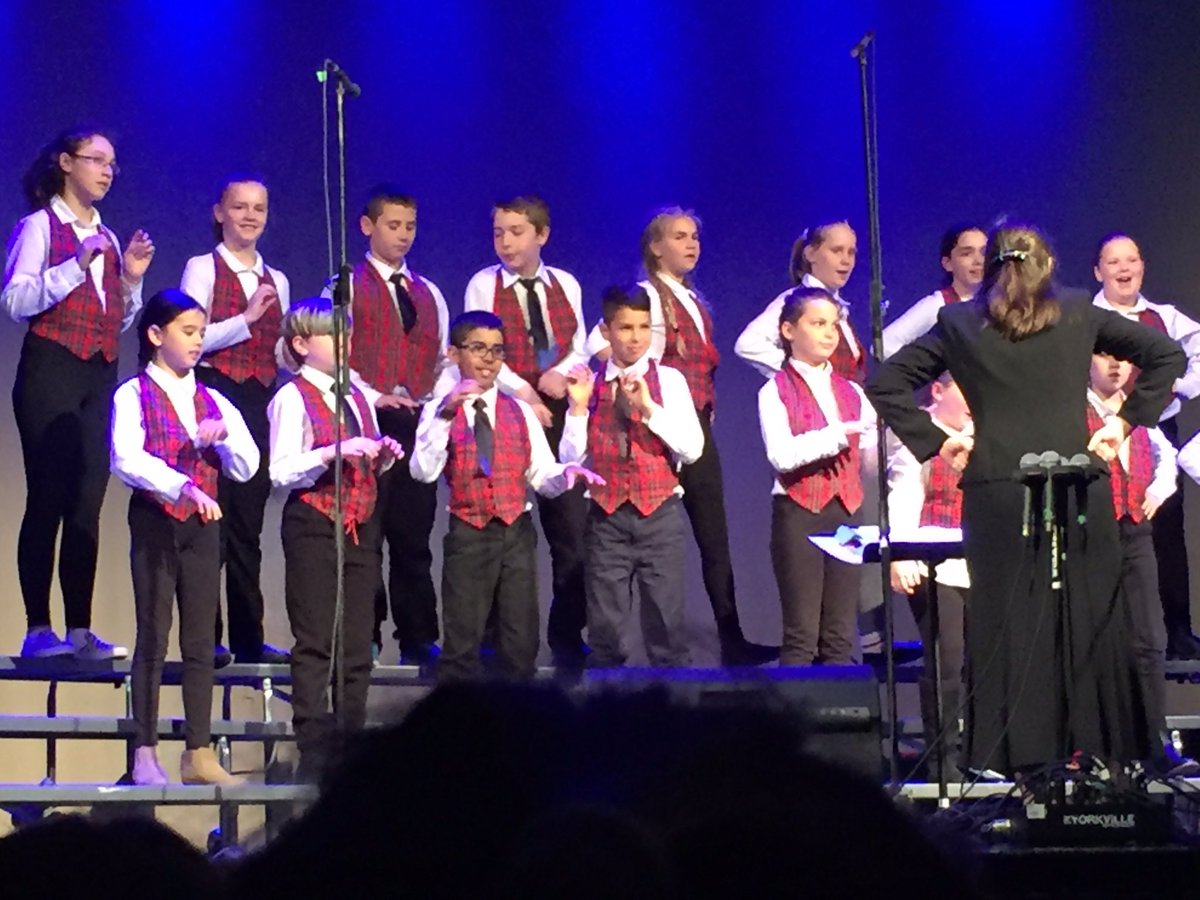 JenDesmond4's tweet photo. One of my favourite concerts!
#talent thank you @hra_MusicEast #thanksToYouHalifax #CoastlineSingers #ShoreVocalz https://t.co/fYPU0guaJI