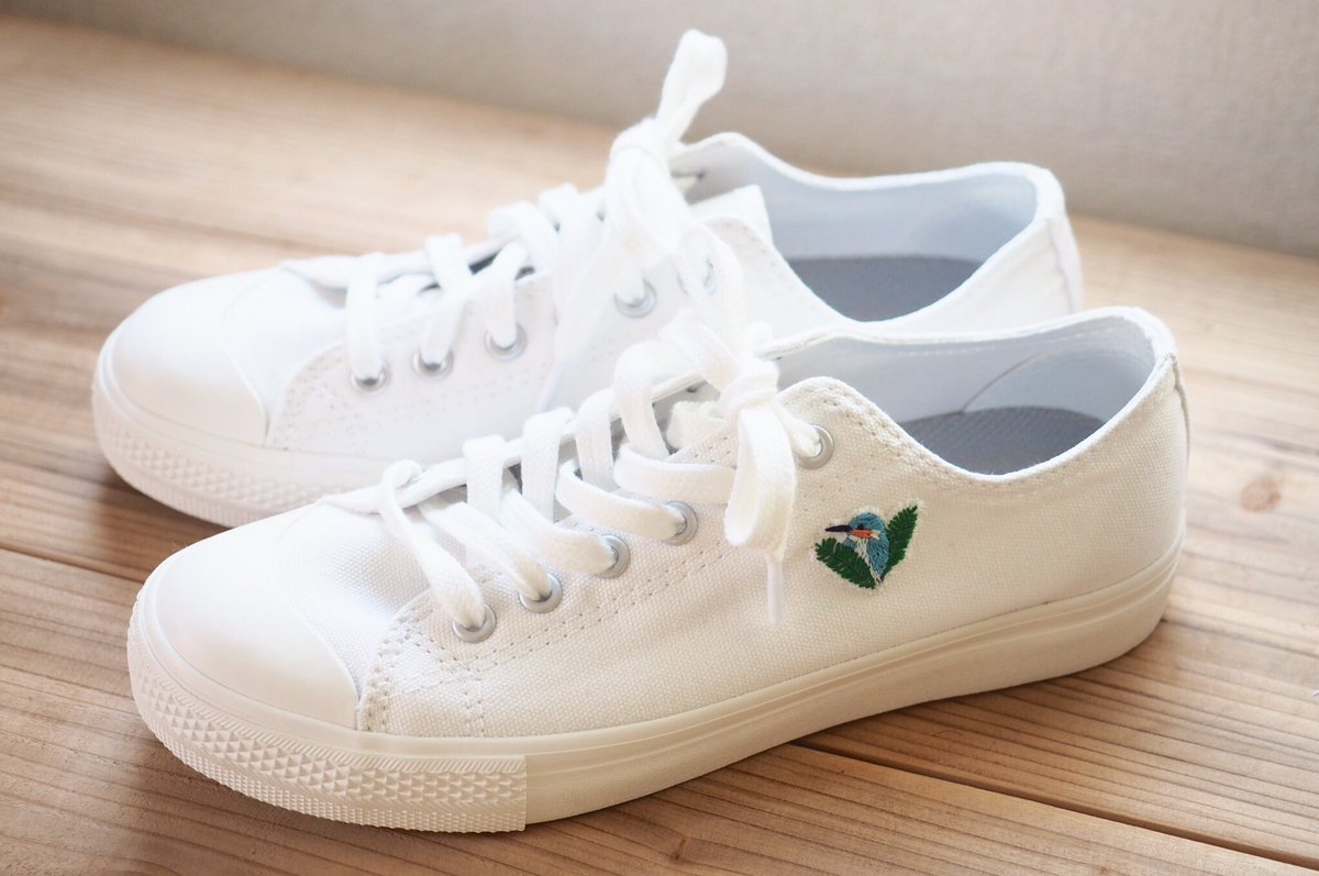 たむ Pa Twitter 私の無印の靴は ワンポイント刺繍 節約志向で買った靴が 少し手を入れただけで愛おしくなりました 最近のチクチク