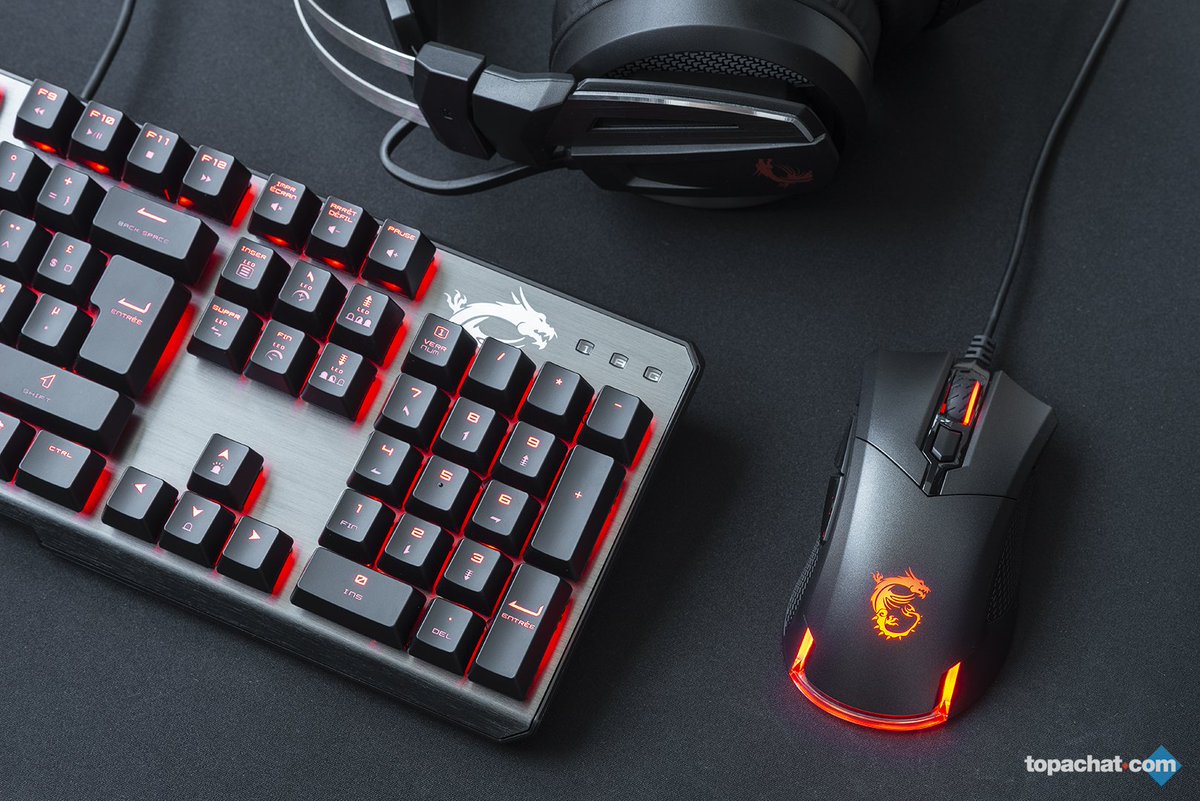 TopAchat's tweet photo. @msifrance @SamsungFR @SeasonicPSU @AOC_Moniteurs @NetgearFrance Clavier, souris et casque par @msifrance pour cette #Config18 ! #20AnsTopAchat 

https://t.co/fxk3rcnEfM
✅ Vigor GK60
✅ Clutch GM50
✅ Immerse GH60

Participe ici ⬇
https://t.co/Z6RXmiEI3c https://t.co/HufvldbHtX