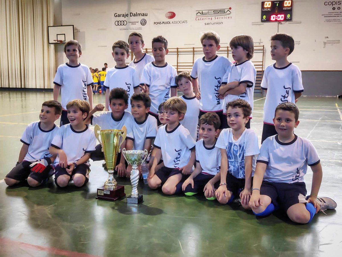 CE Maristes Lleida tweet media