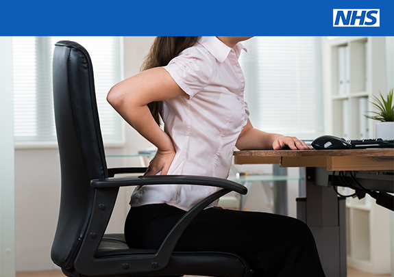 NHSuk's tweet image. If your work involves sitting a lot and using a computer, here are some tips to help you sit correctly: ow.ly/jCUS30kdXCE #backtowork