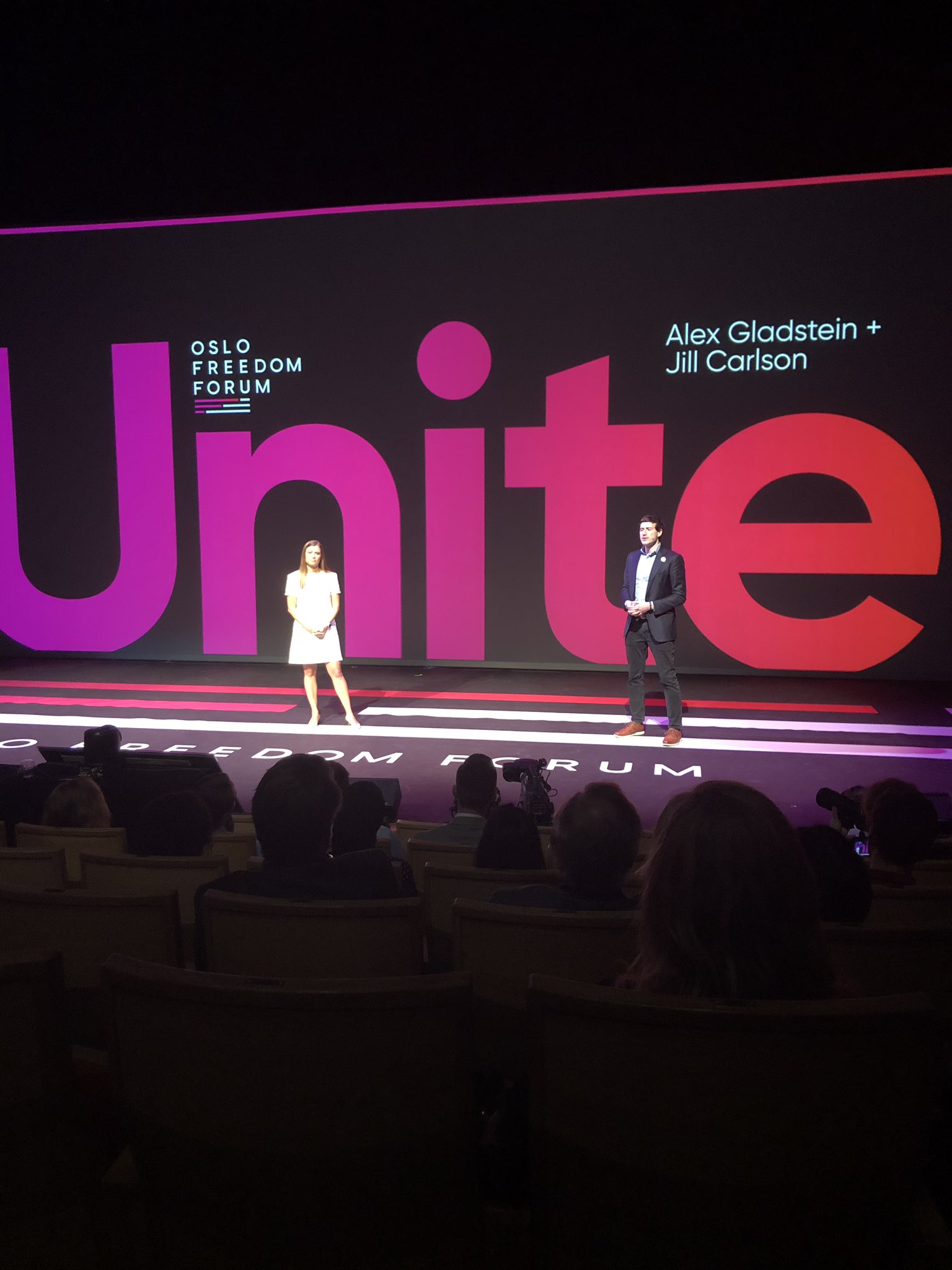 Shelley Zhang on Twitter "At OsloFF, gladstein talks about how human
