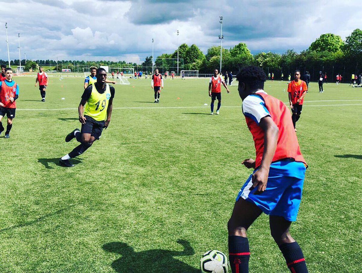 DAY 2: We have sell out trials running at QPR and Sheffield Utd Training Ground today and will see more than 200 players throughout the day. Good luck to everyone hoping to be scouted! ⚽️📝 #ukfootballtrials #qpr #sheffutd #trials #footballtrials #ukft