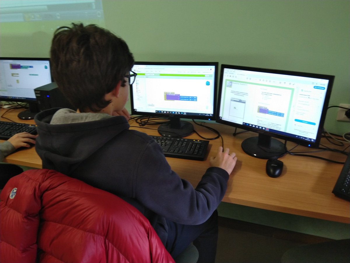 CoderDojoPA's tweet image. Giovani coder crescono...

coderdojopalermo.wordpress.com/2019/05/28/gio…