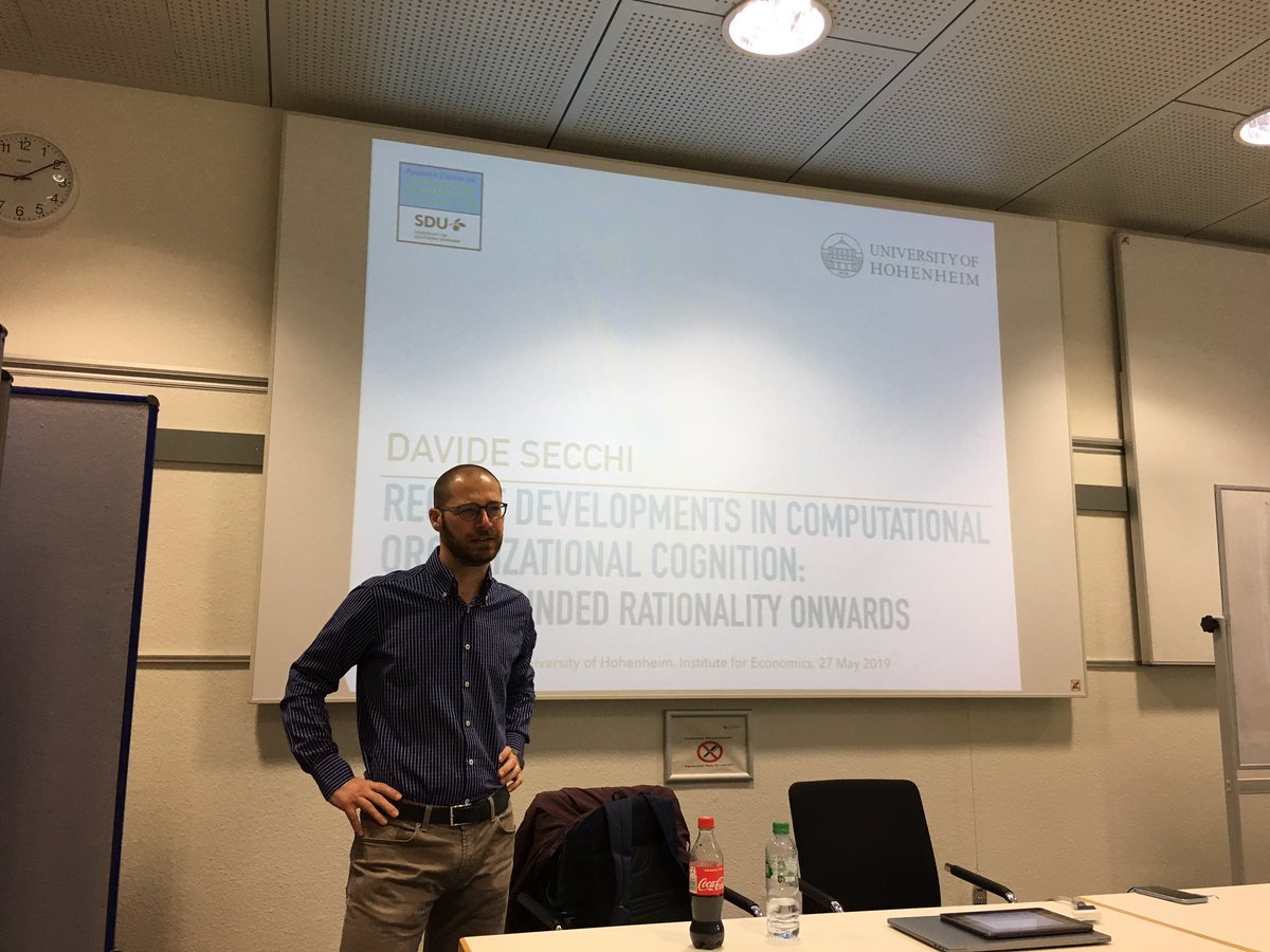 MSchlaile's tweet image. Great guest lecture by @secchi_davi at @UniHohenheim about agent-based modeling, organizational cognition, and bounded rationality (onwards) #complexity