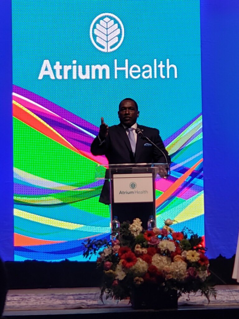 1of2vics's tweet photo. You don’t need permission to start a conversation. You don’t have to be eloquent. Find someone whose story is different form yours. Share your authentic truth and have them do the same. That is the beginning of understanding. #AtriumHealthProud #DISymp #DiversityandInclusion https://t.co/6kHEycB9pJ