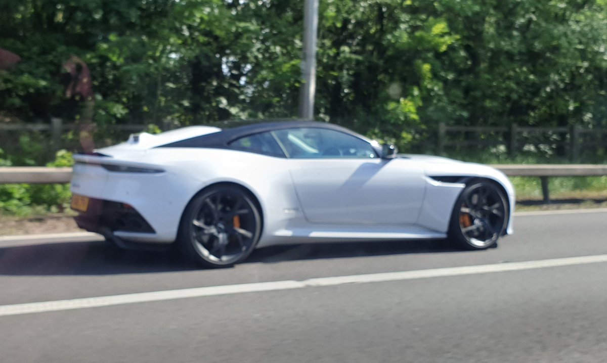Aston Martin Prototype Edition spotted! What model do you think this is?
#aston#astonmartin#astonprototype#astonmartinprototye#prototypeaston#prototypeastonmartin#prototypesupercar