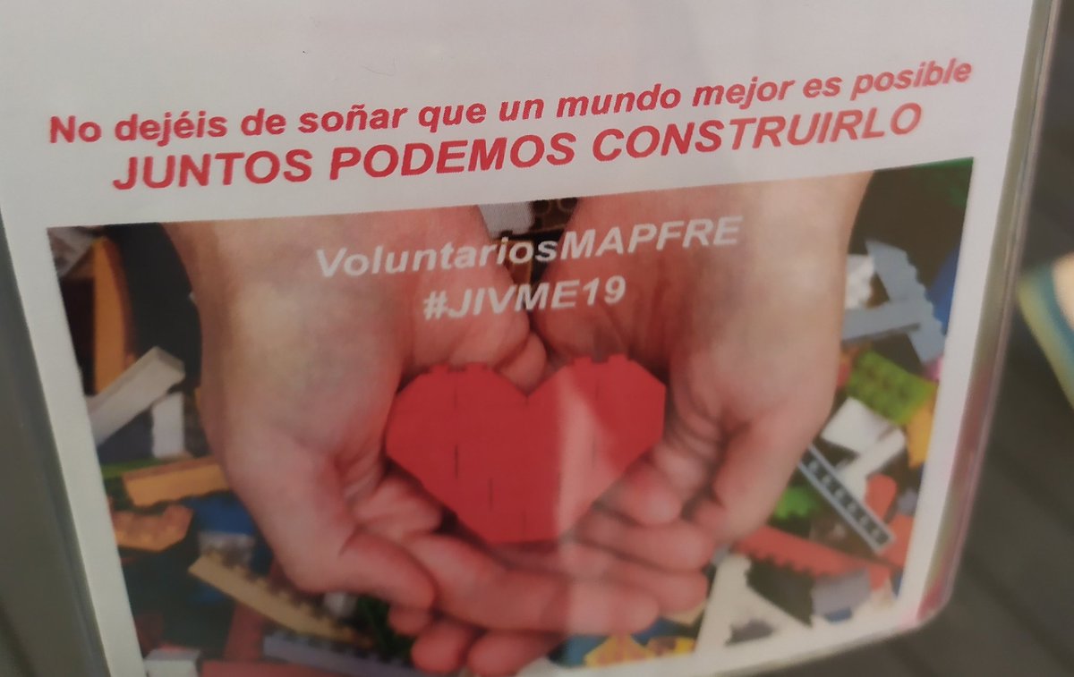 azuletina's tweet photo. Porque no hay nada mejor que ayudar  los demás y compartirlo con los tuyos

#JIVME19
#VoluntariosMAPFRE https://t.co/BzjMpZEKVh