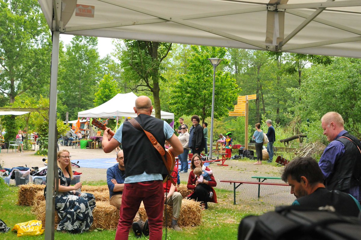 InkhornControv2's tweet photo. Last Sunday we played at Park #Koppelsteede in #Lunetten
I (Emi from IC) had a Tubeway Army song in my head before we started playing our own songs. https://t.co/1Ua5bC7ftr What's your favourite park song? #TuesdayThoughts #electropop #newwave https://t.co/n8FXVCjS2v