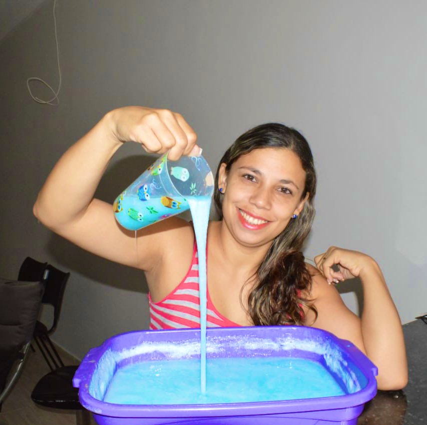 sirsupermamy's tweet photo. Oi gente vamos economizar 
Tem vídeo novo de sabão líquido no canal https://t.co/55ATSx91Lv

.
@youtube #videonovo #sabaocaseiro #economia #receitascaseira #receita #dica #youtubers #blogueiros https://t.co/AsoVO9lfjv
