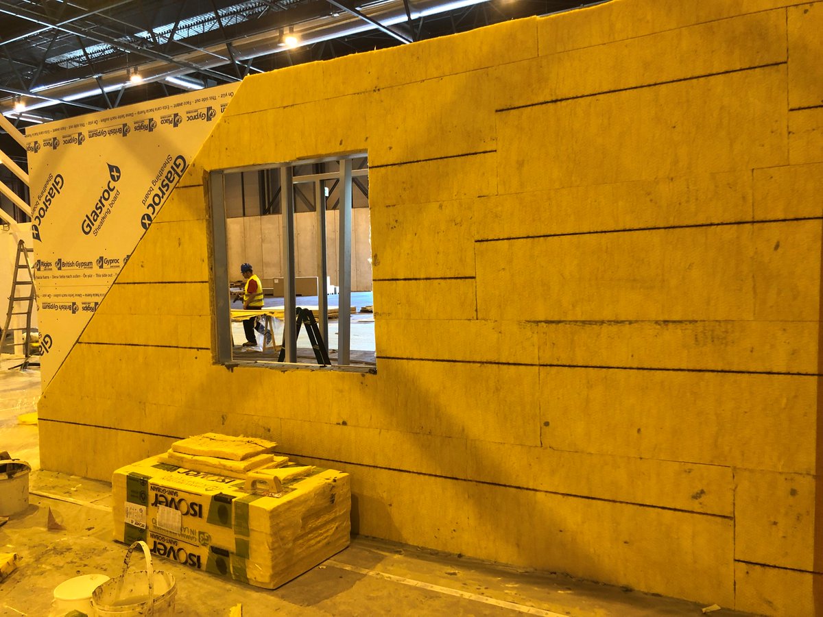 ISOVERes's tweet photo. 📸 Os dejamos imágenes del montaje de la fachada #SATE con lana mineral #CLIMA34 de @ISOVERes para @simaexpo. La podréis ver en el Stand D3-014 Pabellón 10 de @feriademadrid. De la mano de @SaintGobainES os mostraremos sistemas y soluciones respetuosos con el #MedioAmbiente https://t.co/3N2QyJ5yQU