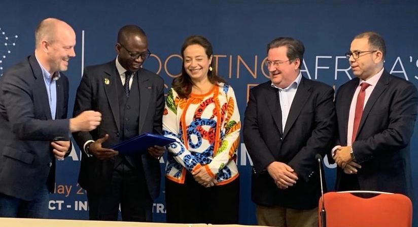 AfricaBiz2020's tweet photo. African tech startups to get a share of @bamboocp's €100m Bloc Fund. The Bloc Fund will invest in the #fintech, #cleantech, #healthtech, #agritech, #edtech and fast-moving consumer goods (FMCG) sector. https://t.co/oSos2kfbM4 via @ventureburn https://t.co/HB34GVANsE