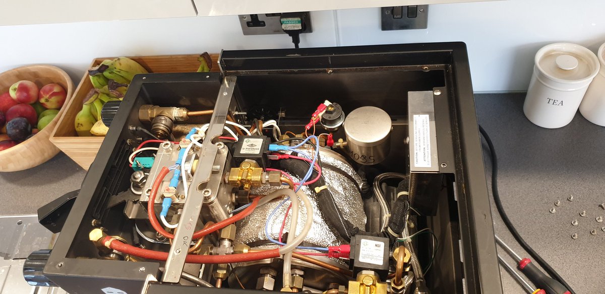EstechCoffee's tweet photo. Linea mini @roborace anti vac valve replaced. Amazing place and people. Always a pleasure.
#lamarzocco #electriccars #Motorsport #lineamini https://t.co/efbpleLFUN