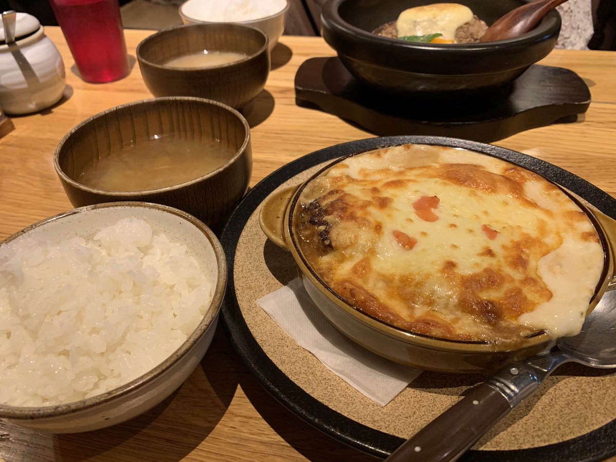 【山本のハンバーグ】
渋谷駅から徒歩3分の山本のハンバーグ。店構え、メニューもオシャレで、ハンバーグも絶品です！渋谷以外にも、恵比寿、吉祥寺などにもあるので是非！！

#東京 #渋谷 #恵比寿 #吉祥寺 #ハンバーグ #デート