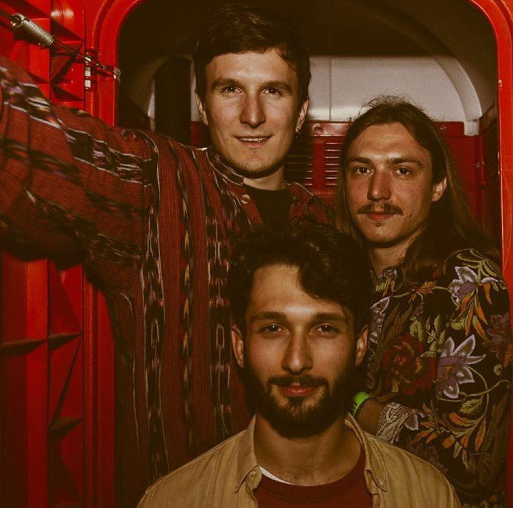 MALKOVIC (Costello's Records): dopo il MI AMI il video del nuovo singolo "60 MESI". A breve le prime date estive bit.ly/2JOfUx1