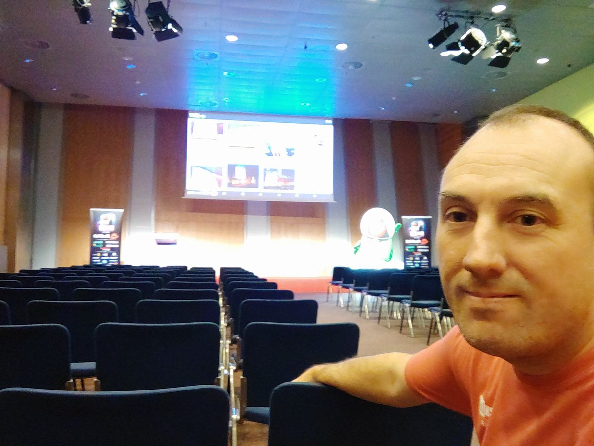 vilojona's tweet photo. #silence #relax #notalknow #conference #very #very #very #proud #thisisbloodyawesome #emocionat #agrait #compaรฑeros #buentrabajo #equipo #almostcrying #tears THANK YOU #jbcn19 @jbcnconf https://t.co/M7WkQ00KAk