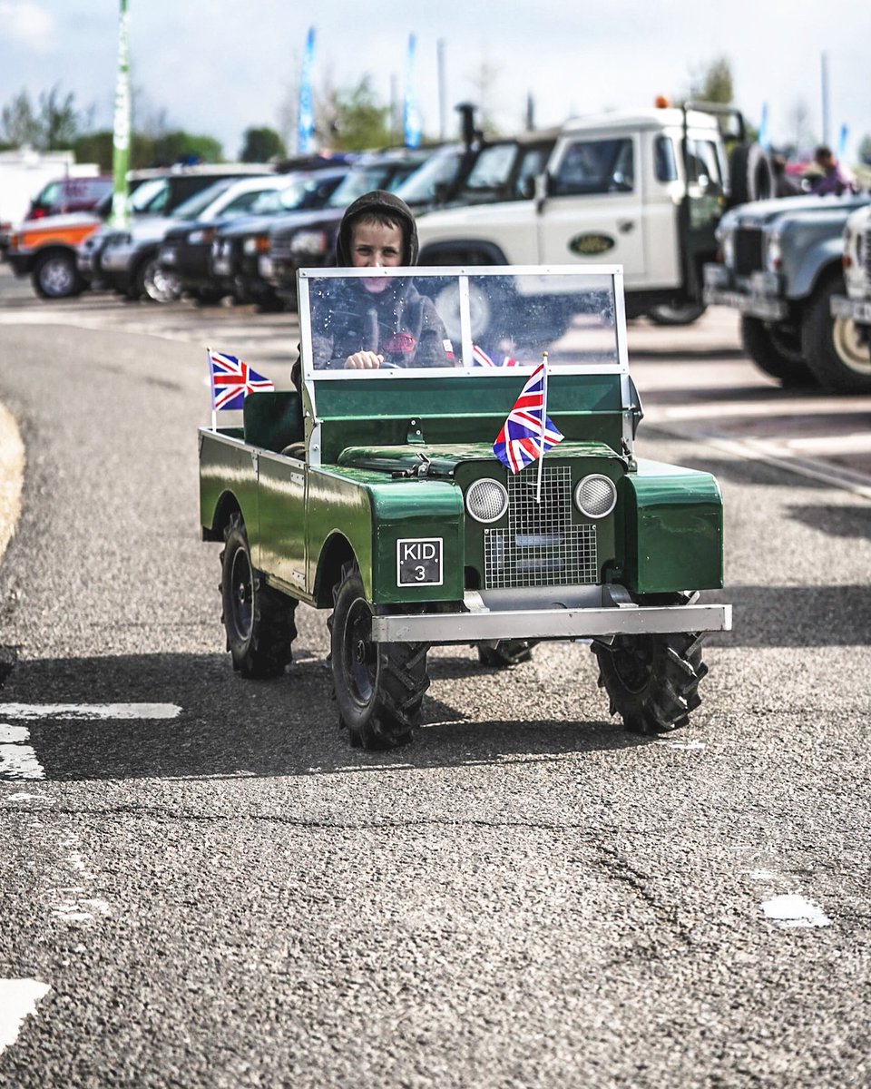 landroverpa's tweet photo. Turbo-Tots rocking Toylanders at shows always brings a smile. The LR bug bites hardest when one is barely post ultrasound!
By @landroverpa at @britishmuseum with #GaydonLandRoverShow
#toylander #totrod #turbotot #landroverdefender #landroverphotoalbum #inkyenston https://t.co/06x4yGquEr
